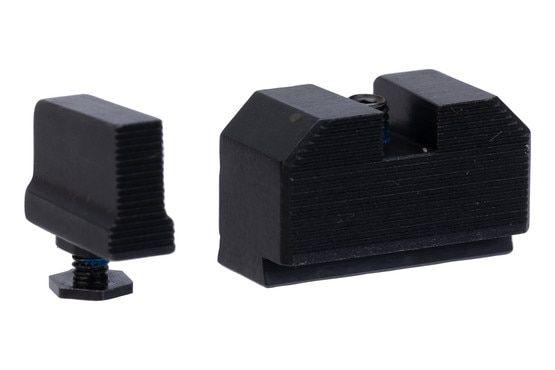 Blacked out GLOCK 17 sight set.